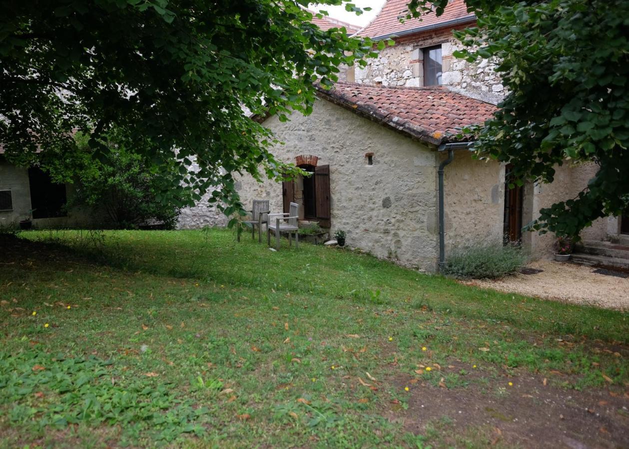 La Bastide Portoly B&B "Pruneaux" Penne-dʼAgenais Exteriör bild