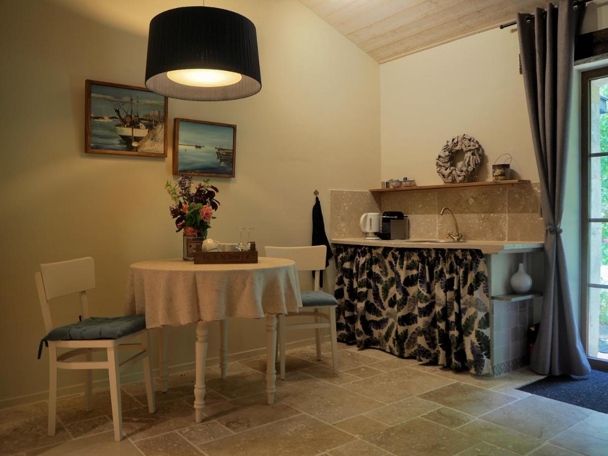 La Bastide Portoly B&B "Pruneaux" Penne-dʼAgenais Exteriör bild