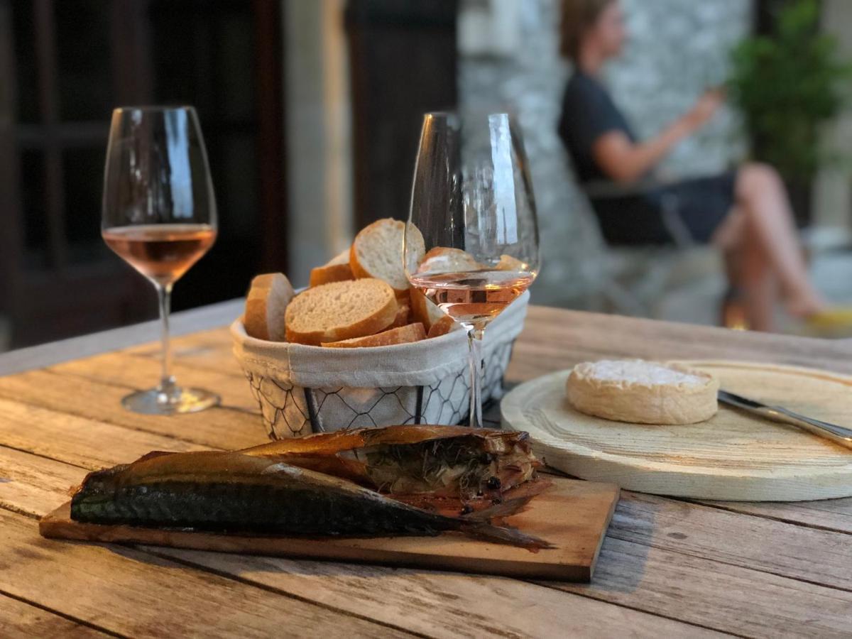 La Bastide Portoly B&B "Pruneaux" Penne-dʼAgenais Exteriör bild
