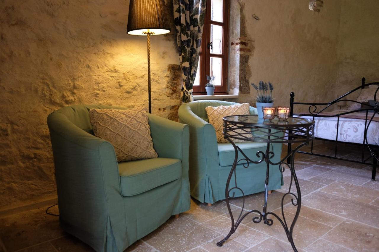 La Bastide Portoly B&B "Pruneaux" Penne-dʼAgenais Exteriör bild